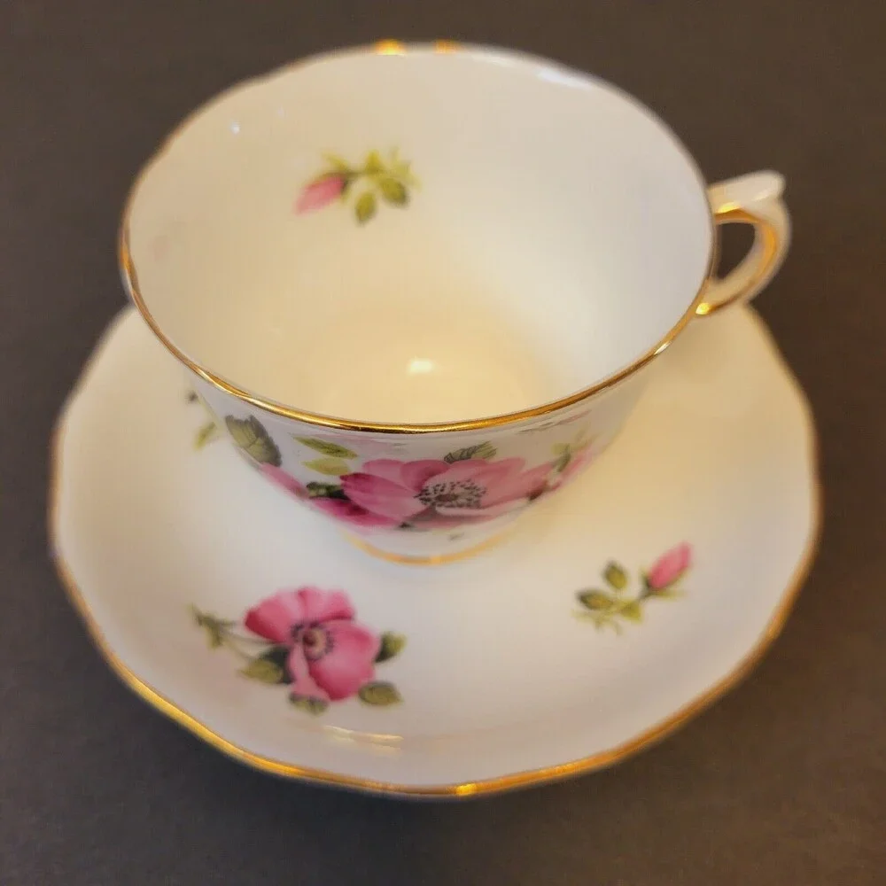 Vtg Royal Vale England Hand Painted Pink  Floral Design Teacup & Saucer Set